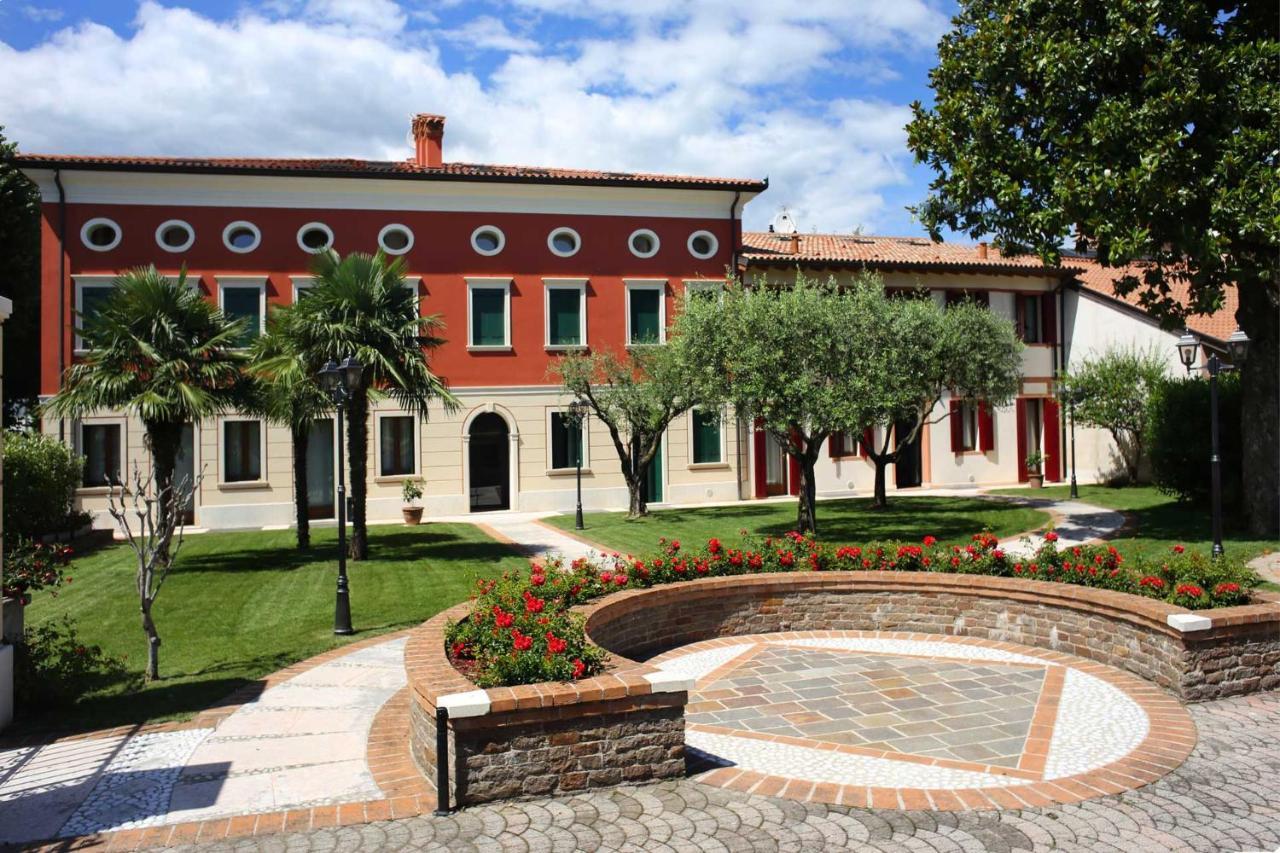 Villa Tiziano Residence Rosà Екстериор снимка