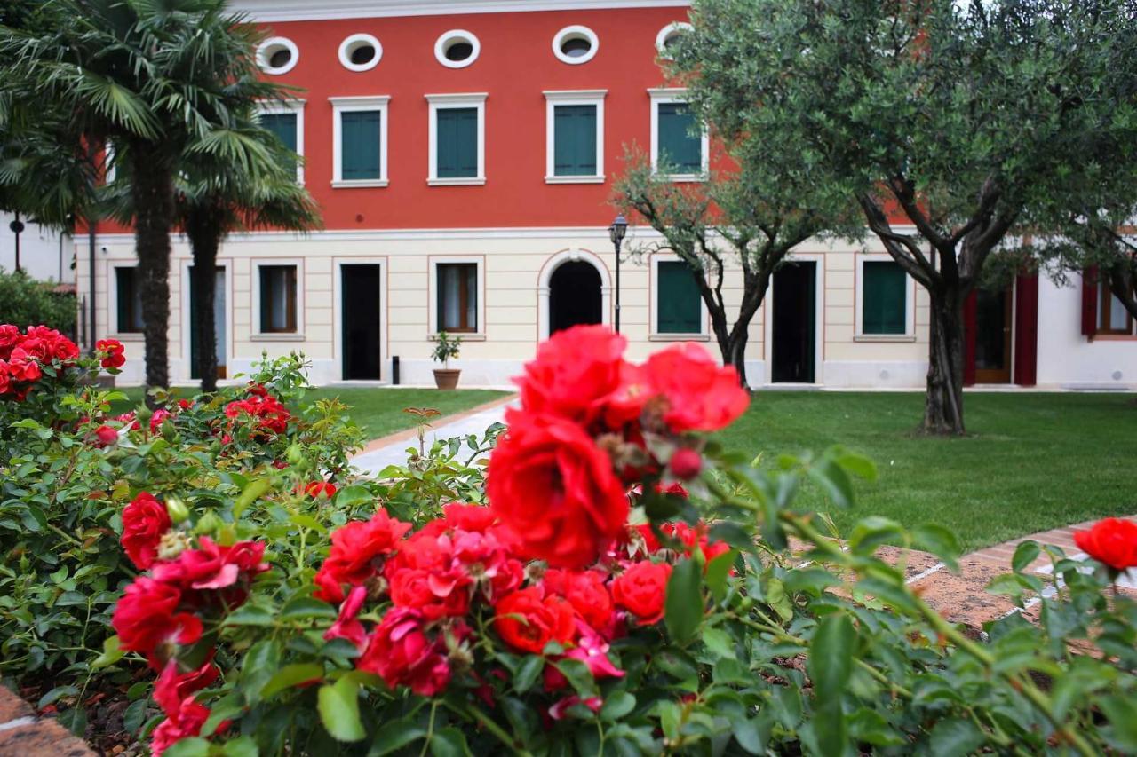 Villa Tiziano Residence Rosà Екстериор снимка