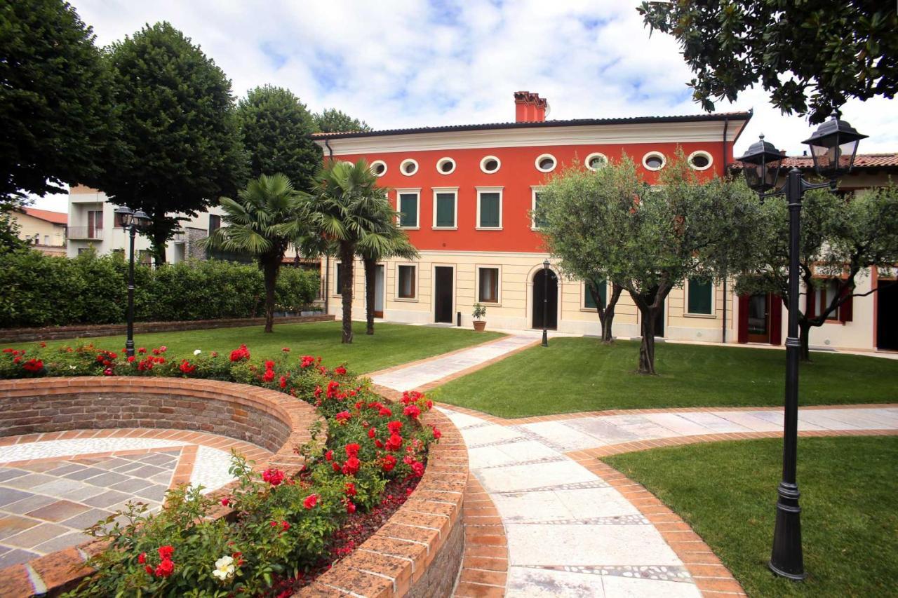 Villa Tiziano Residence Rosà Екстериор снимка